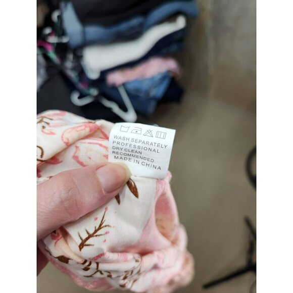 Floral Peach Off-Shoulder Smocked Top With Bell Sleeves Womens Size M 100% Rayon - Picture 5 of 5